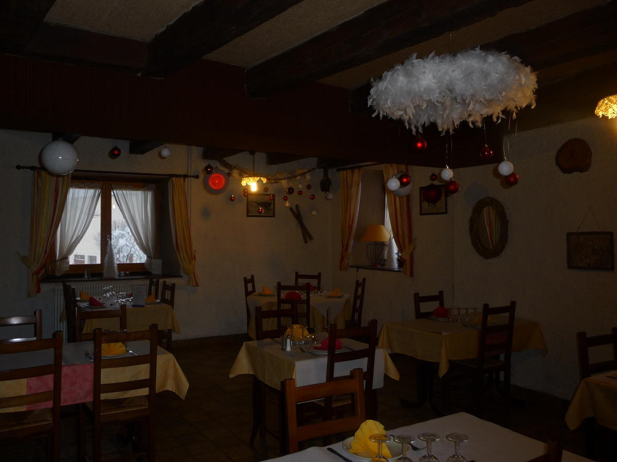 Auberge Le Sillet Longcochon Exterior photo