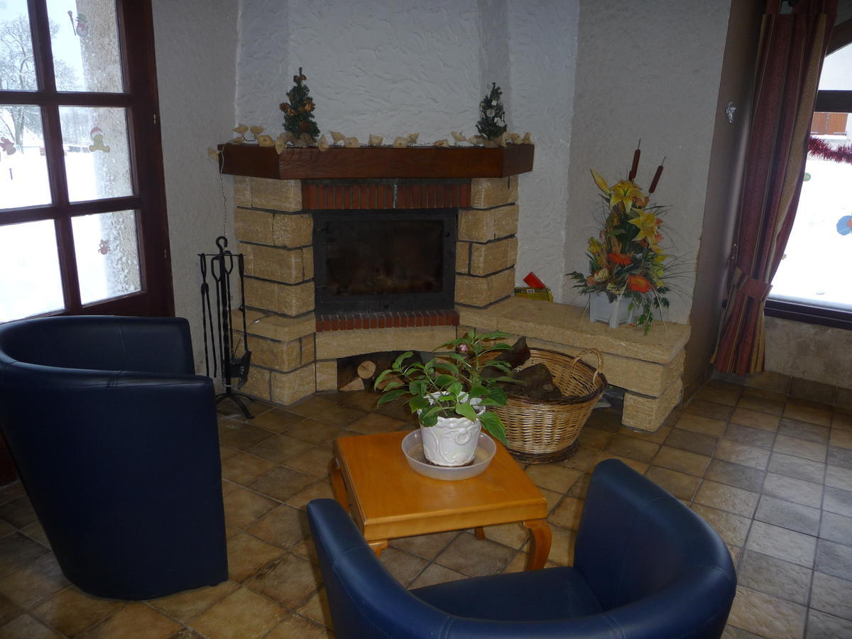 Auberge Le Sillet Longcochon Exterior photo