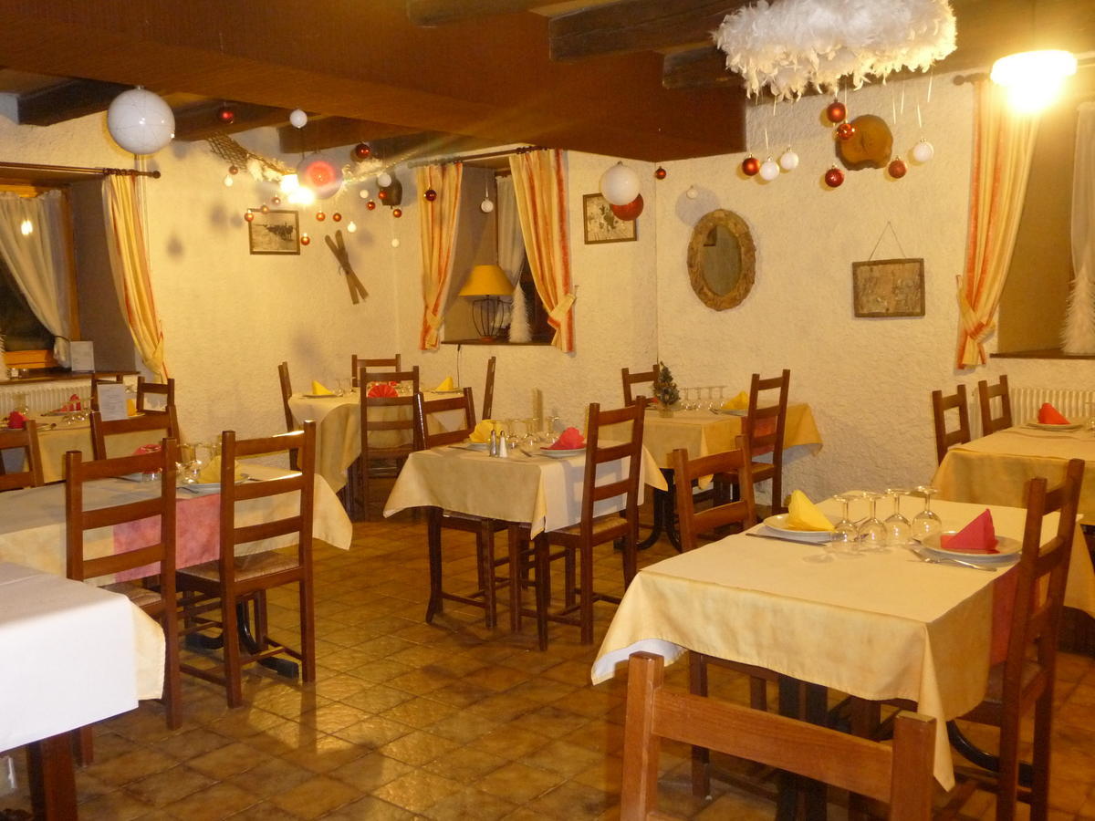 Auberge Le Sillet Longcochon Exterior photo